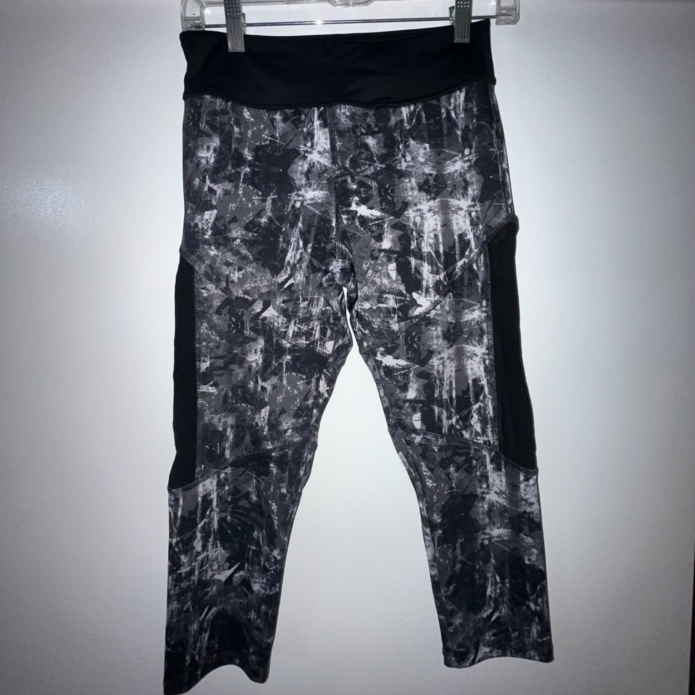 FOREVER 21 Workout Leggings with Mesh Details